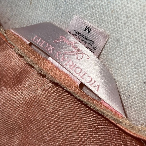 Victoria’s Secret Angels Satin Apricot Cami - Picture 5 of 5